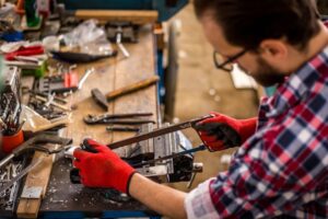 The Hacksaw in Everyday Use: Structure, Function, and Practical Applications